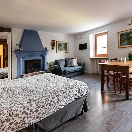 Casa 199 Bed & Breakfast Civo