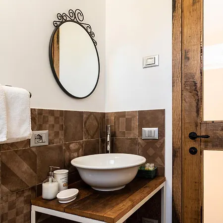 Casa 199 Bed & Breakfast Civo