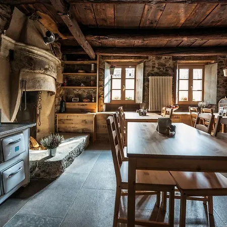 Casa 199 Bed & Breakfast Civo