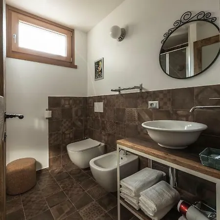 Casa 199 Bed & Breakfast Civo