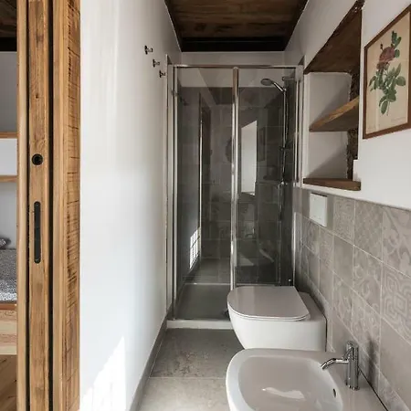 Casa 199 Bed & Breakfast Civo